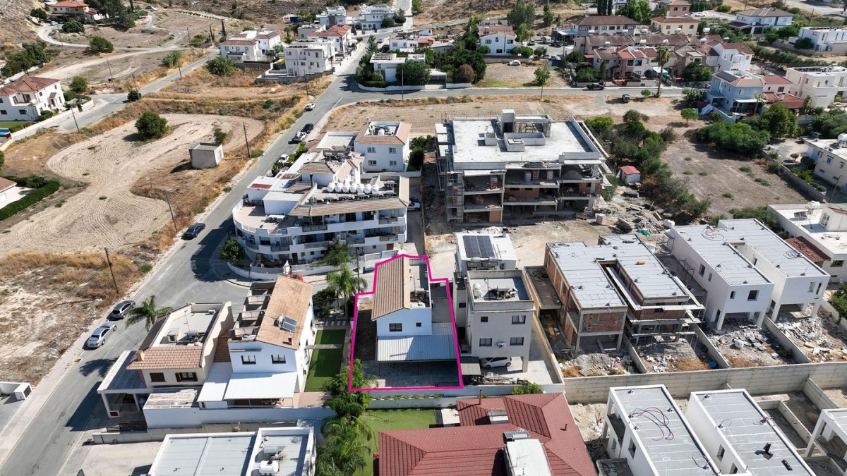 Three-Bedroom semi-detached house in Pera Chorio, Nicosia