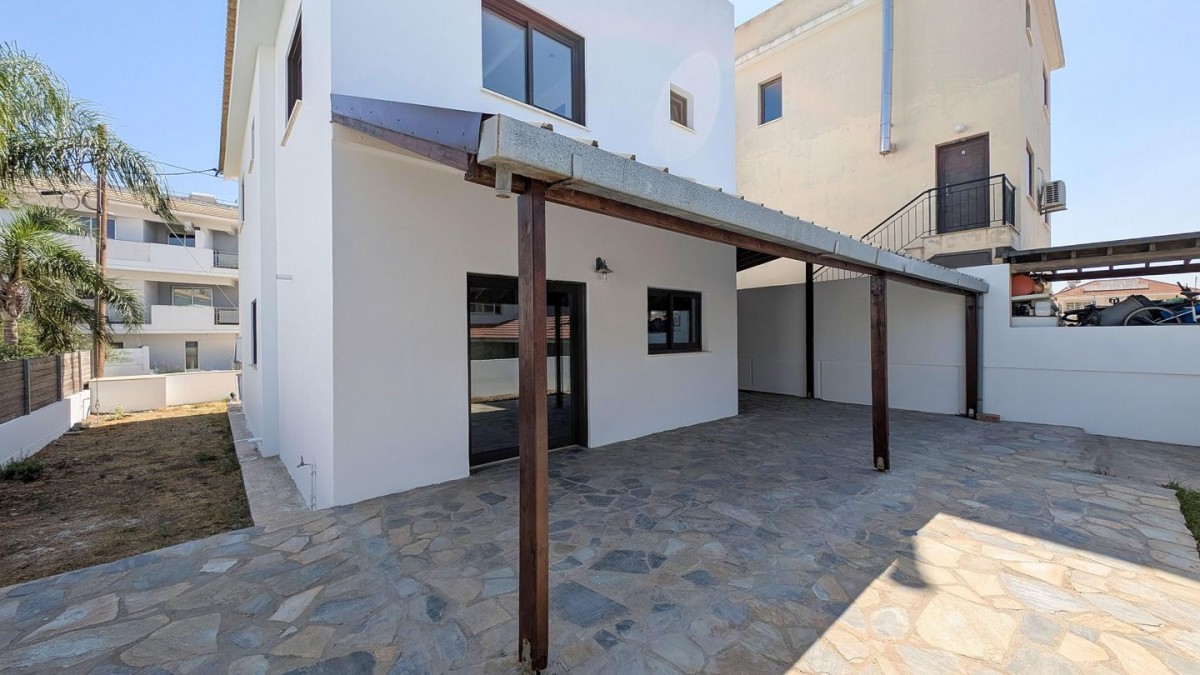 Three-Bedroom semi-detached house in Pera Chorio, Nicosia