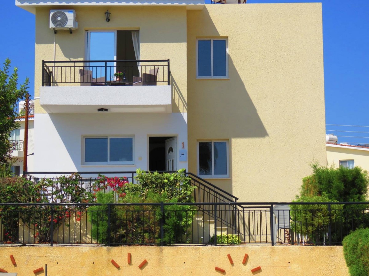 Detached Villa For Sale  in  Peyia