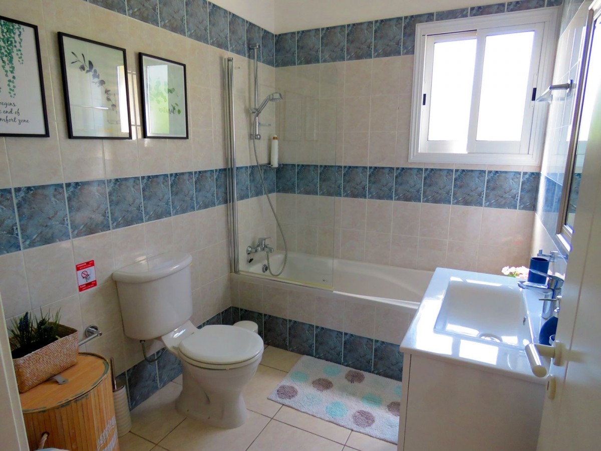 Detached Villa For Sale  in  Peyia