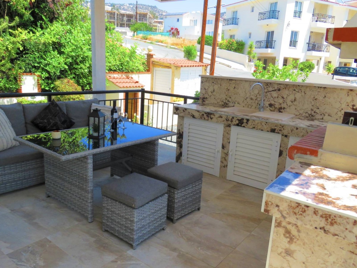 Detached Villa For Sale  in  Peyia