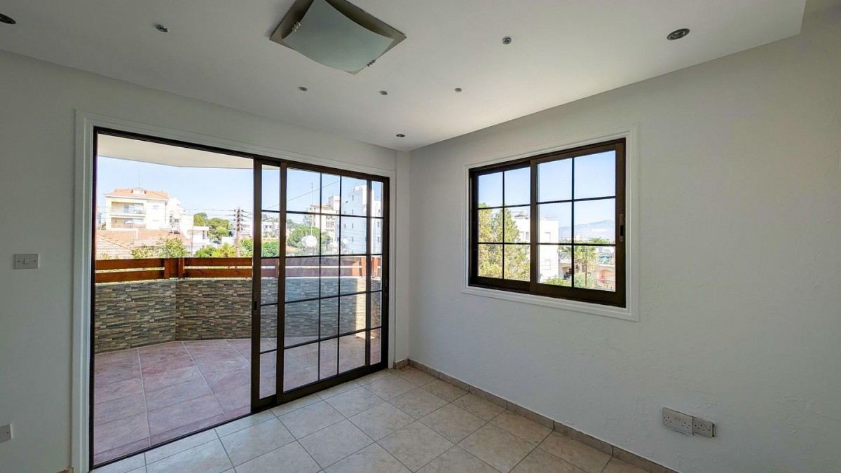 Three-Bedroom Apartment in Panagia, Nicosia