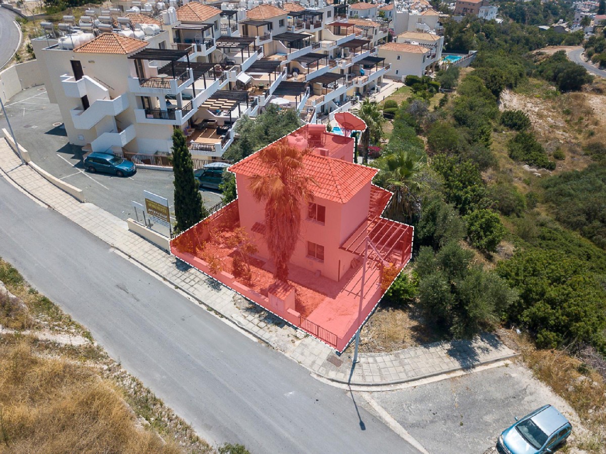 Detached Villa For Sale  in  Peyia