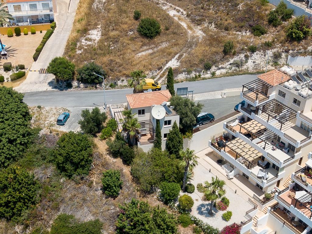 Detached Villa For Sale  in  Peyia
