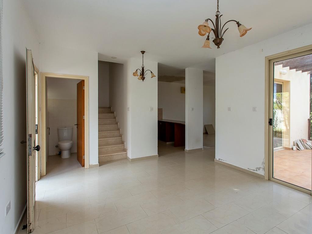 Detached Villa For Sale  in  Peyia