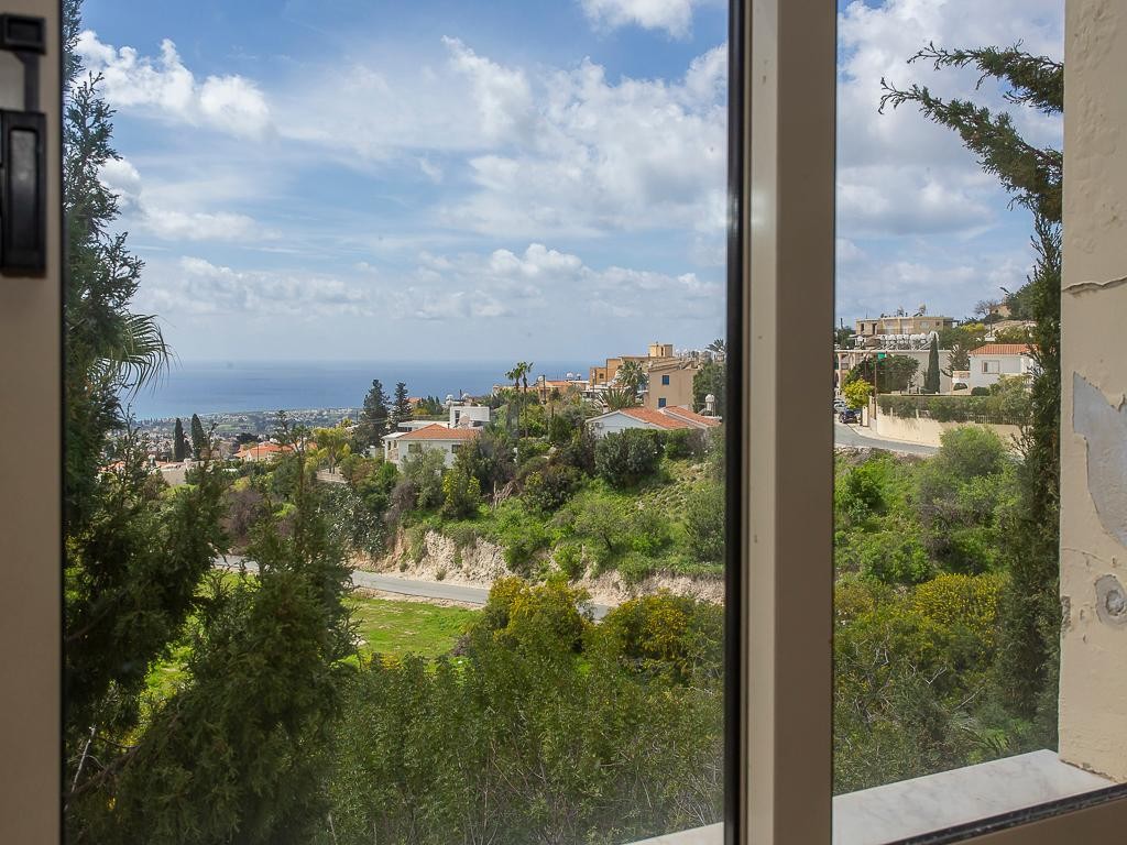 Detached Villa For Sale  in  Peyia