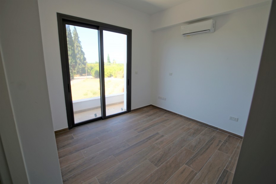 Detached Villa For Rent  in  Trachoni