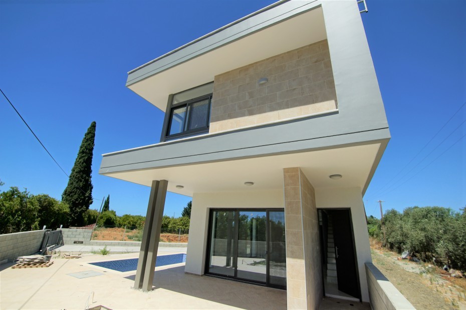 Detached Villa For Rent  in  Trachoni