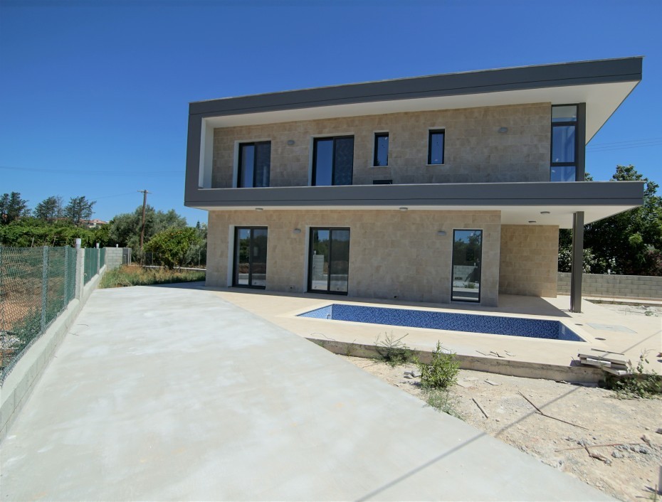 Detached Villa For Rent  in  Trachoni