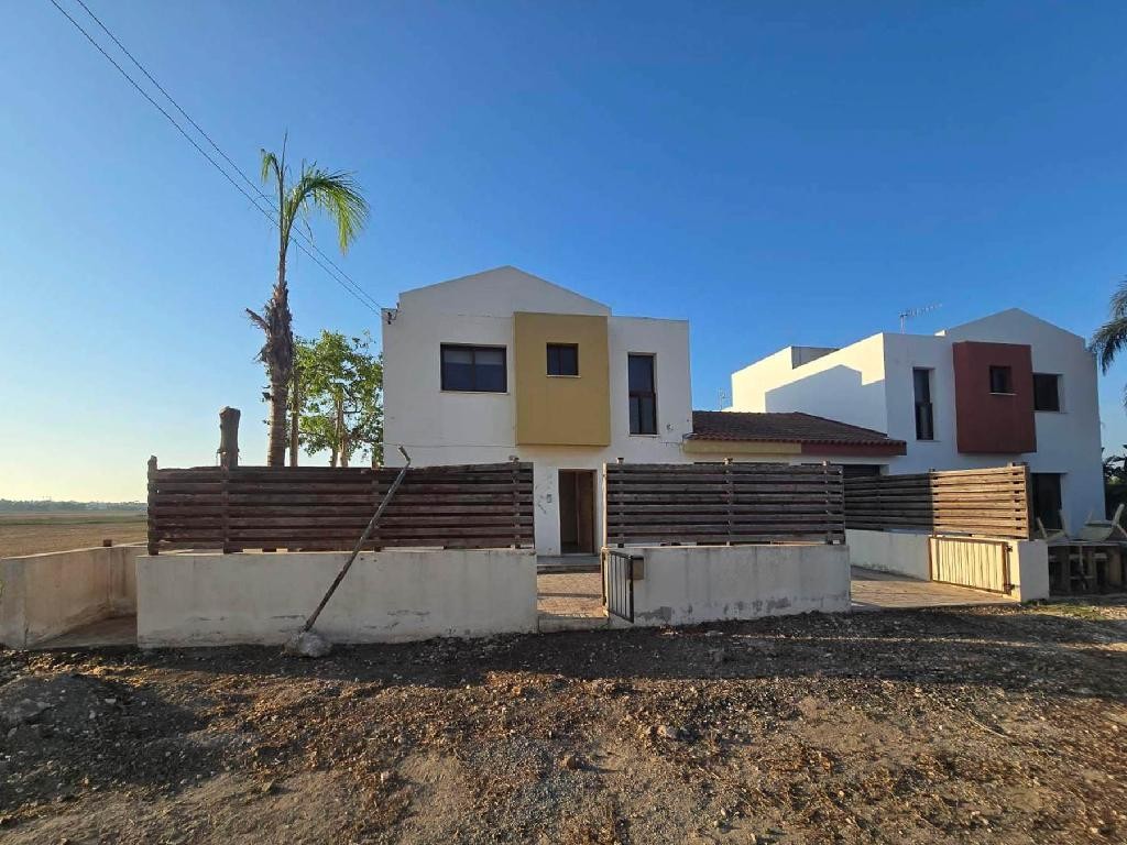 House - Mediterranean Homes - Pervolia, Larnaca