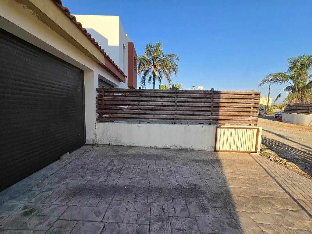 House - Mediterranean Homes - Pervolia, Larnaca