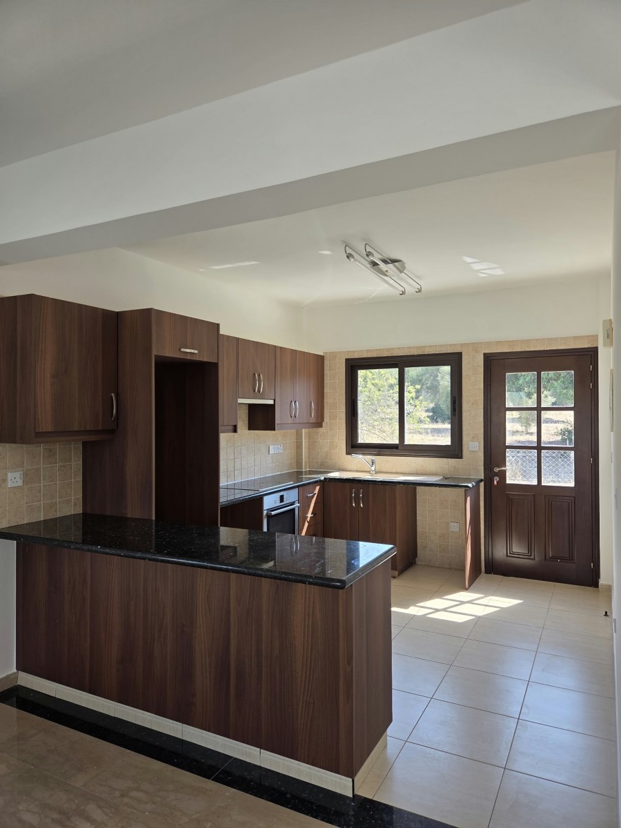 Detached Villa For Rent  in  Kouklia - Aphrodite Hills