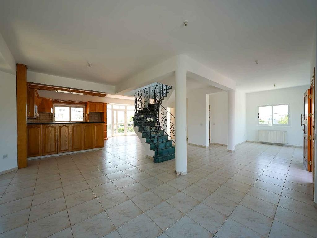 House - Geri, Nicosia