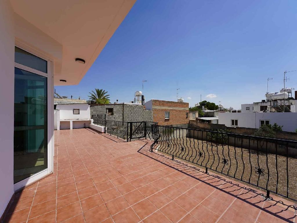 House - Geri, Nicosia