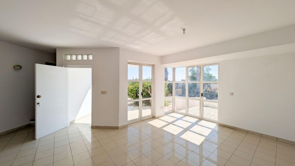 Two Storey Semi Detached House in Chloraka, Paphos