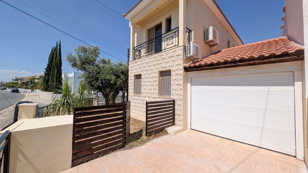Four-Bedroom House in Aradippou, Larnaca