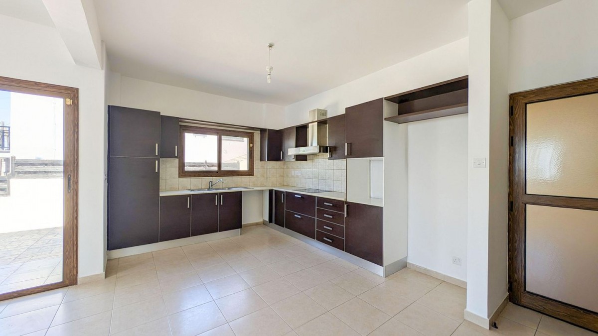 Four-Bedroom House in Aradippou, Larnaca