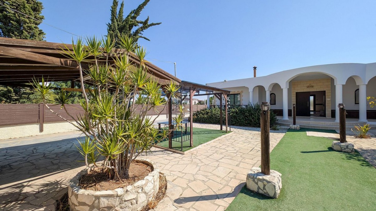 Three-Bedroom House in Agios Fanourios, Aradippou, Larnaca