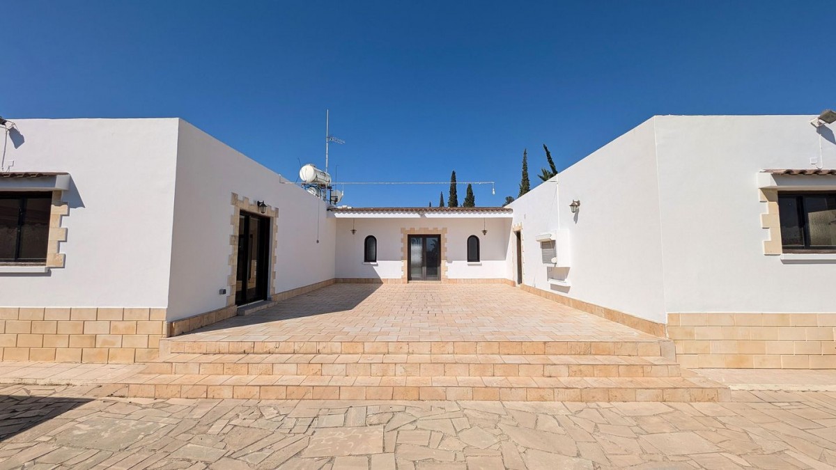 Three-Bedroom House in Agios Fanourios, Aradippou, Larnaca