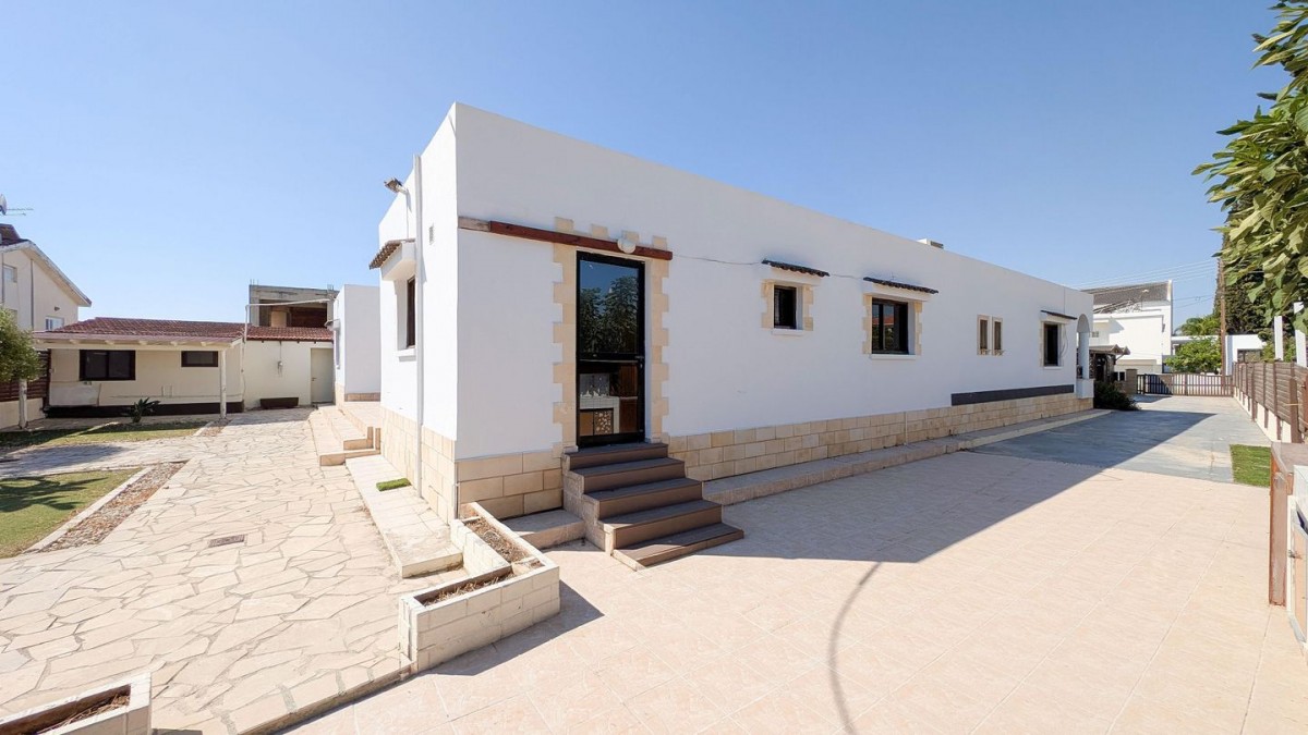 Three-Bedroom House in Agios Fanourios, Aradippou, Larnaca