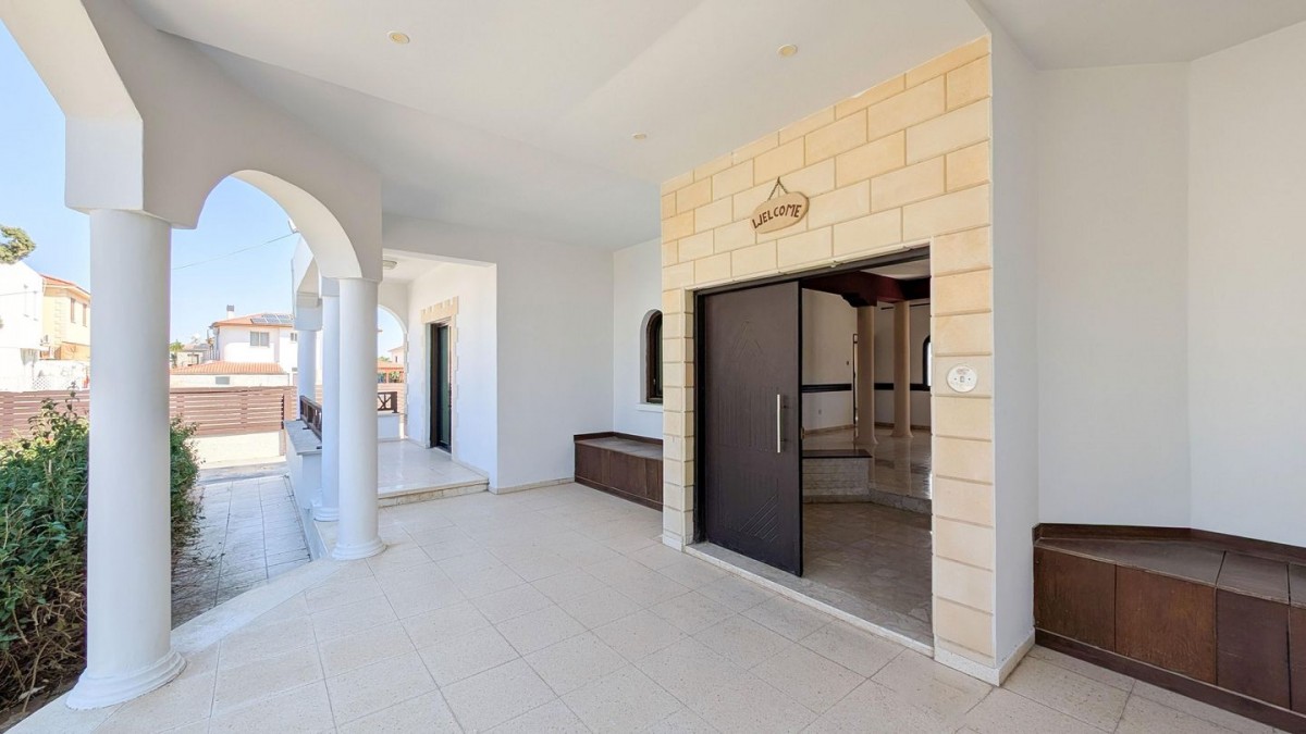 Three-Bedroom House in Agios Fanourios, Aradippou, Larnaca