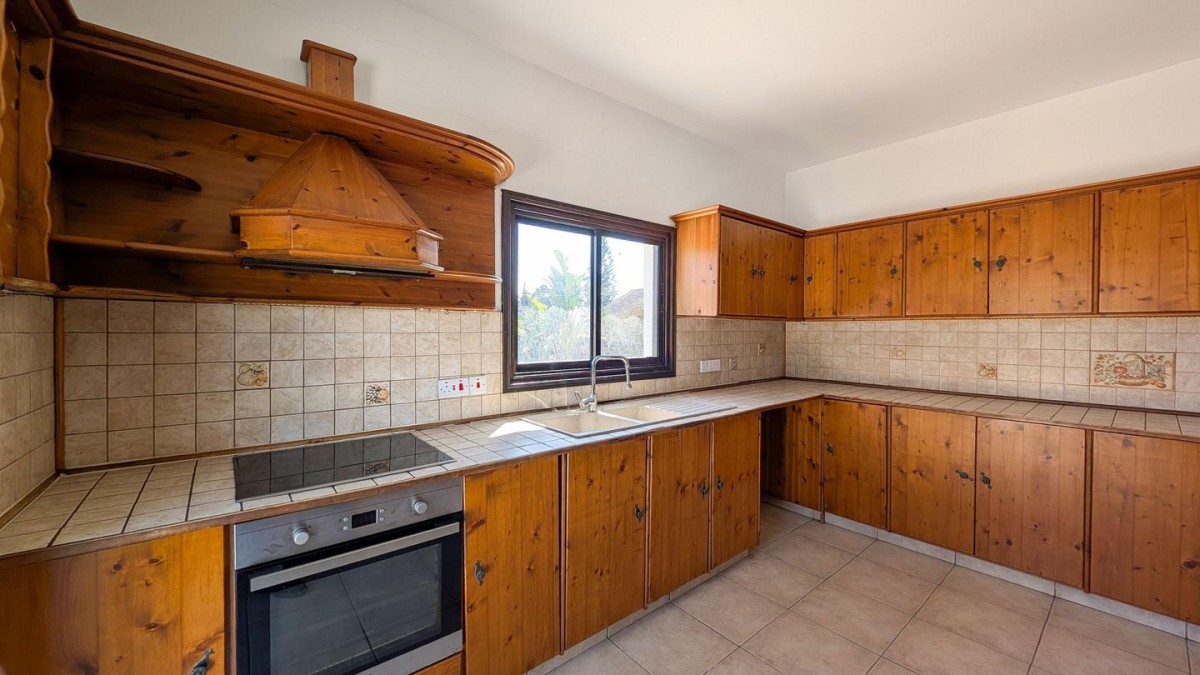 Three-Bedroom House in Agios Fanourios, Aradippou, Larnaca
