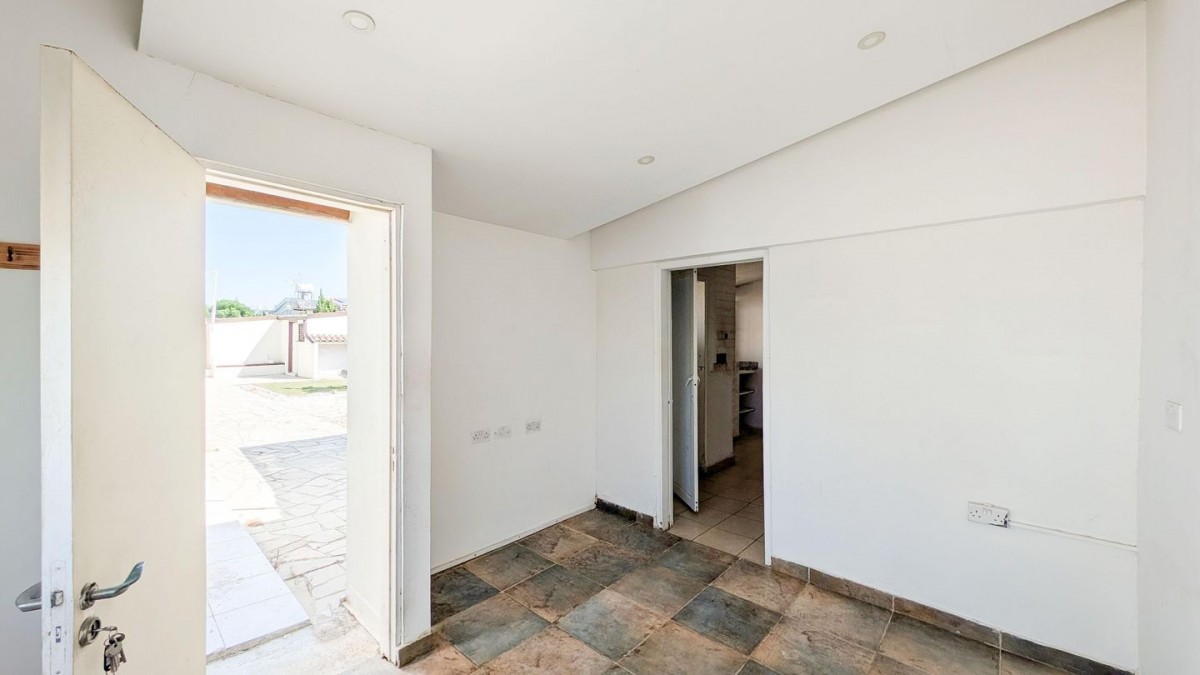Three-Bedroom House in Agios Fanourios, Aradippou, Larnaca