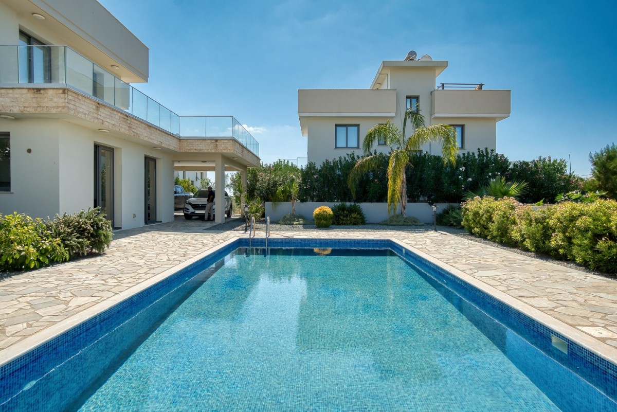 Detached Villa For Sale  in  Peyia - Sea Caves