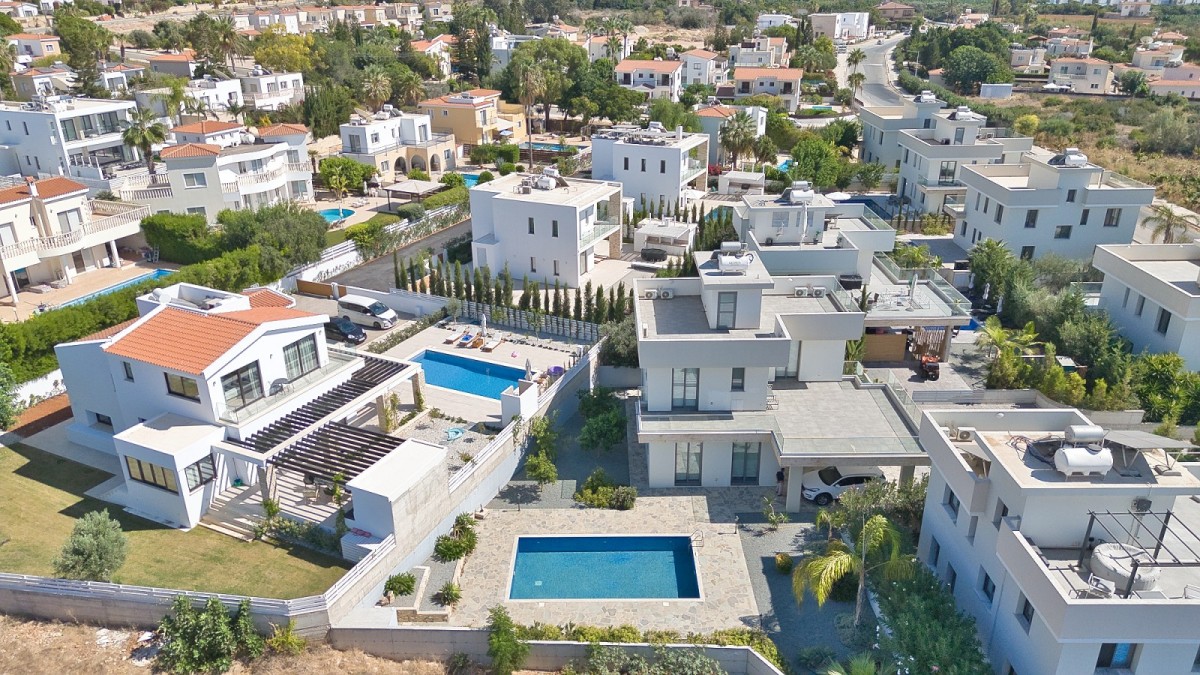 Detached Villa For Sale  in  Peyia - Sea Caves