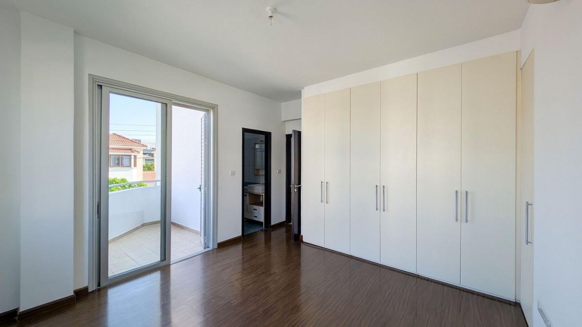 Four-Bedroom House with attic in Lakatamia, Nicosia