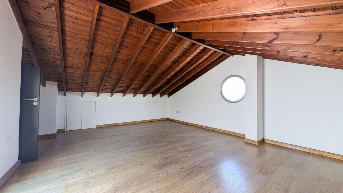 Four-Bedroom House with attic in Lakatamia, Nicosia