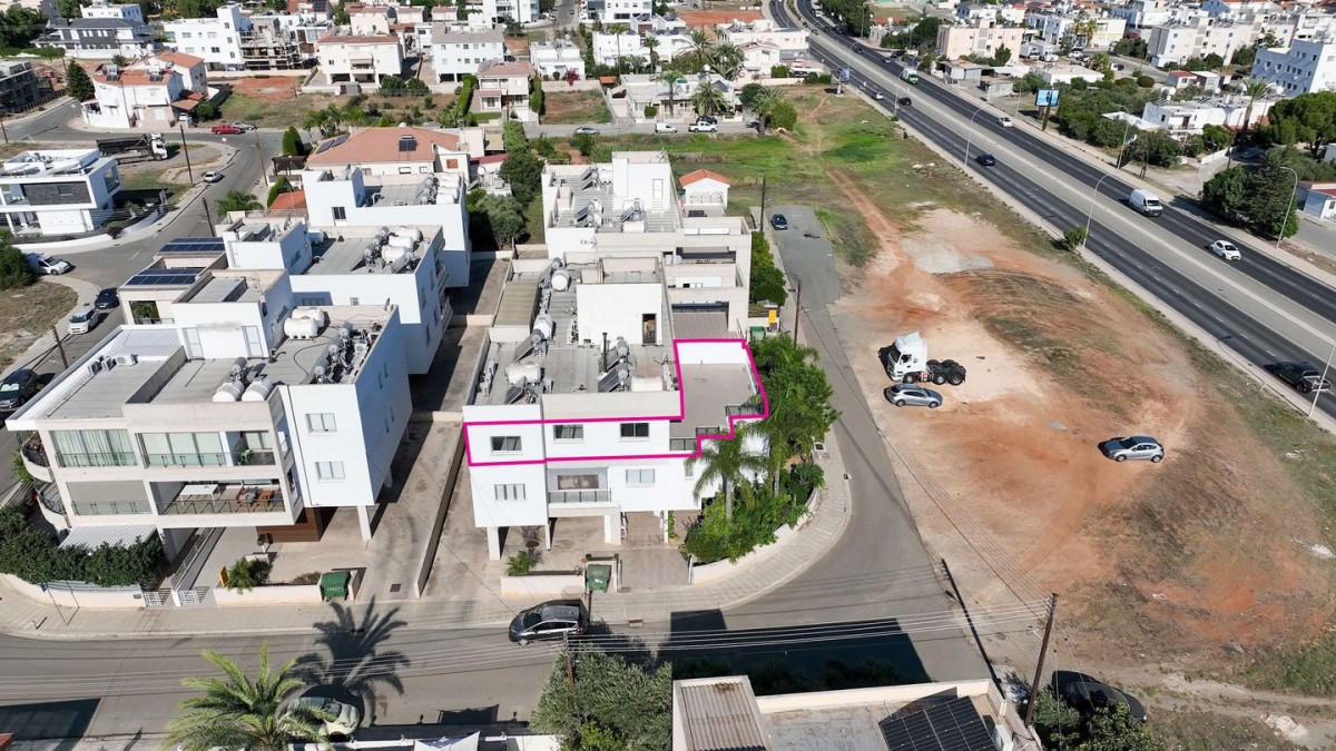 Top Floor Three-bedroom apartment in Agios Vasilios Quarter, Strovolos, Nicosia