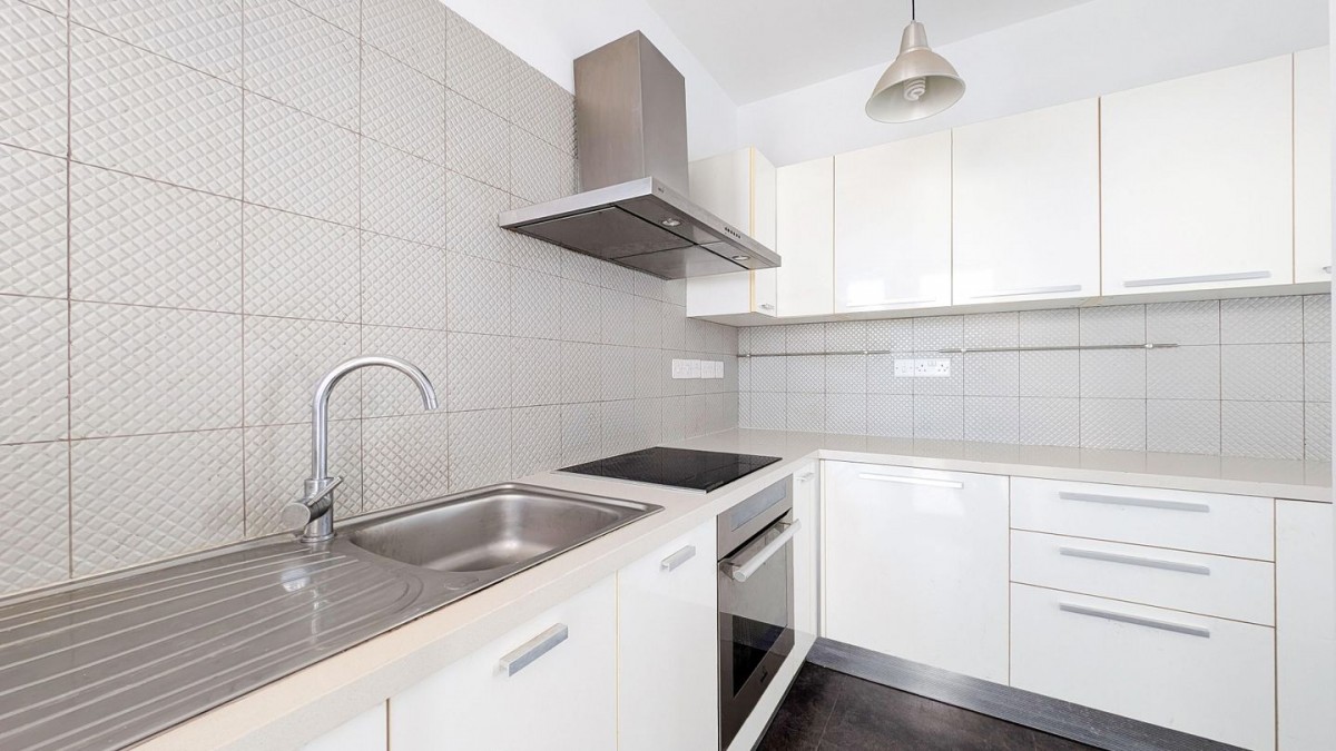 Top Floor Three-bedroom apartment in Agios Vasilios Quarter, Strovolos, Nicosia
