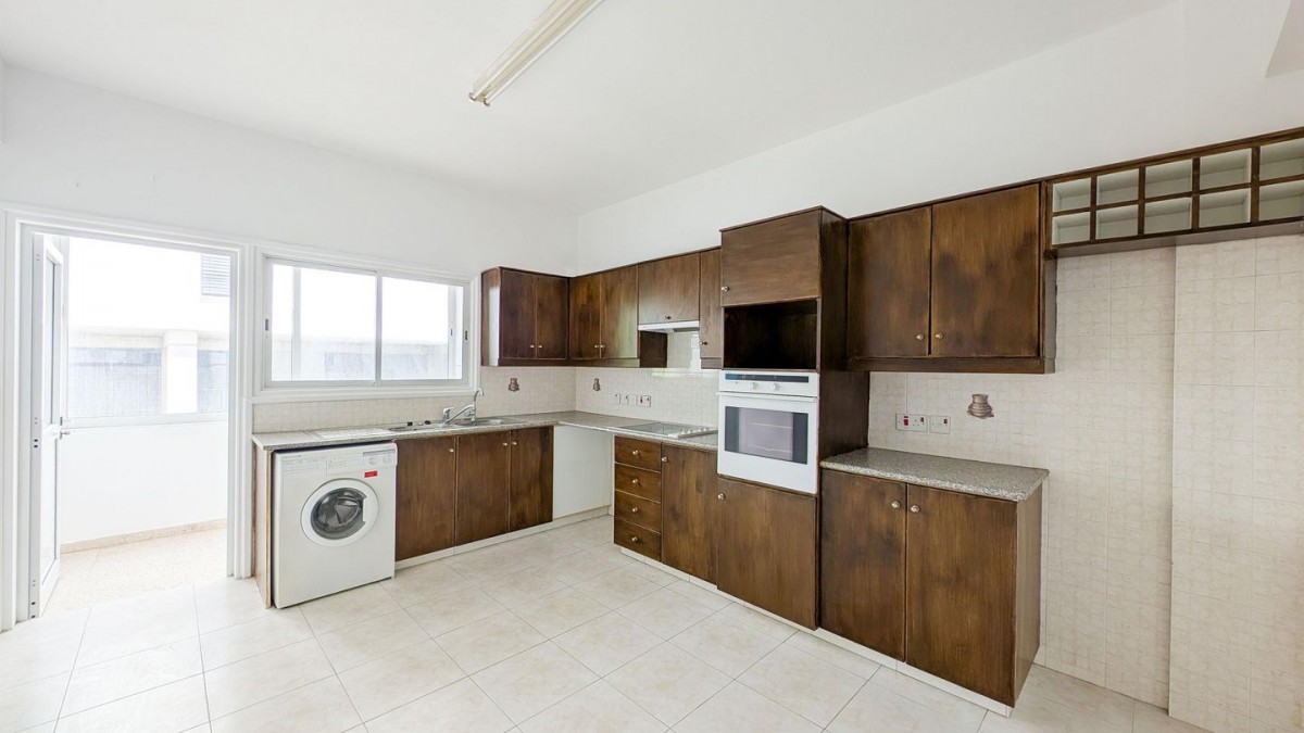 Three-bedroom apartment in Ag. Konstantinou & Elenis, Nicosia