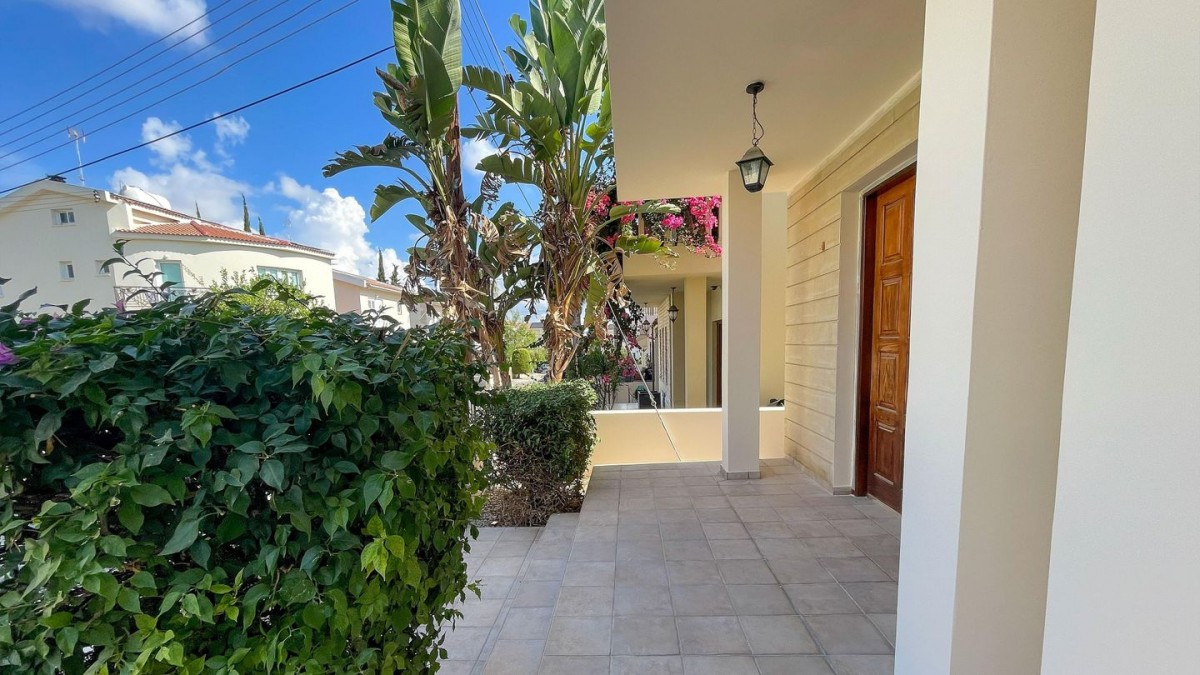 Three-Bedroom House with attic in Lakatameia, Nicosia