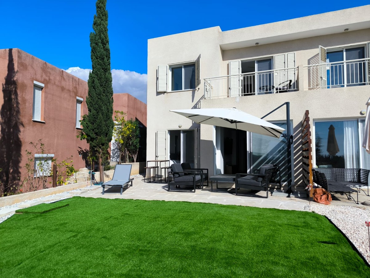 Semi Detached Villa For Rent  in  Chlorakas