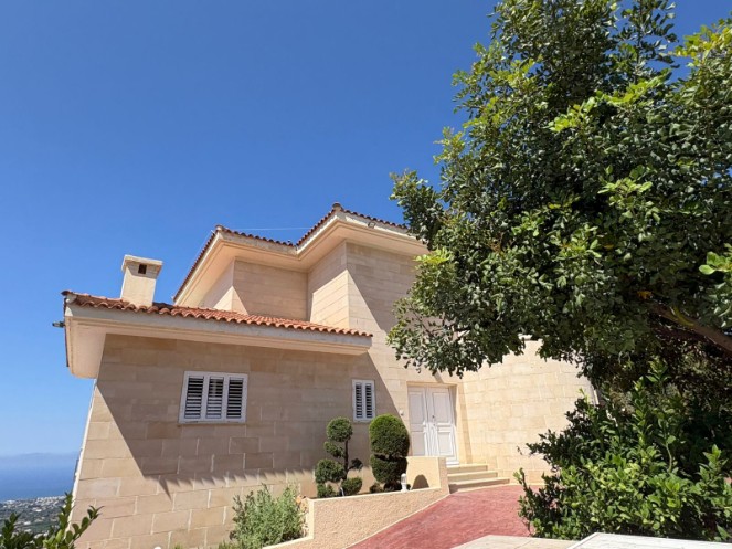 Detached Villa For Sale  in  Peyia