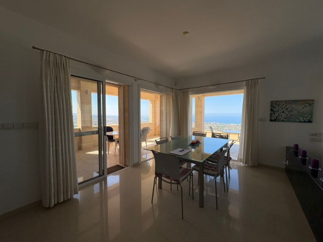 Detached Villa For Sale  in  Peyia