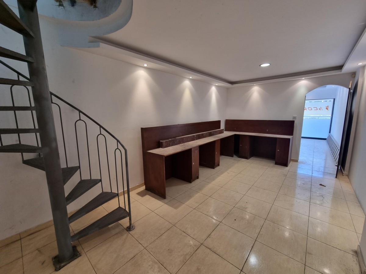 Shop For Rent  in  Kato Paphos