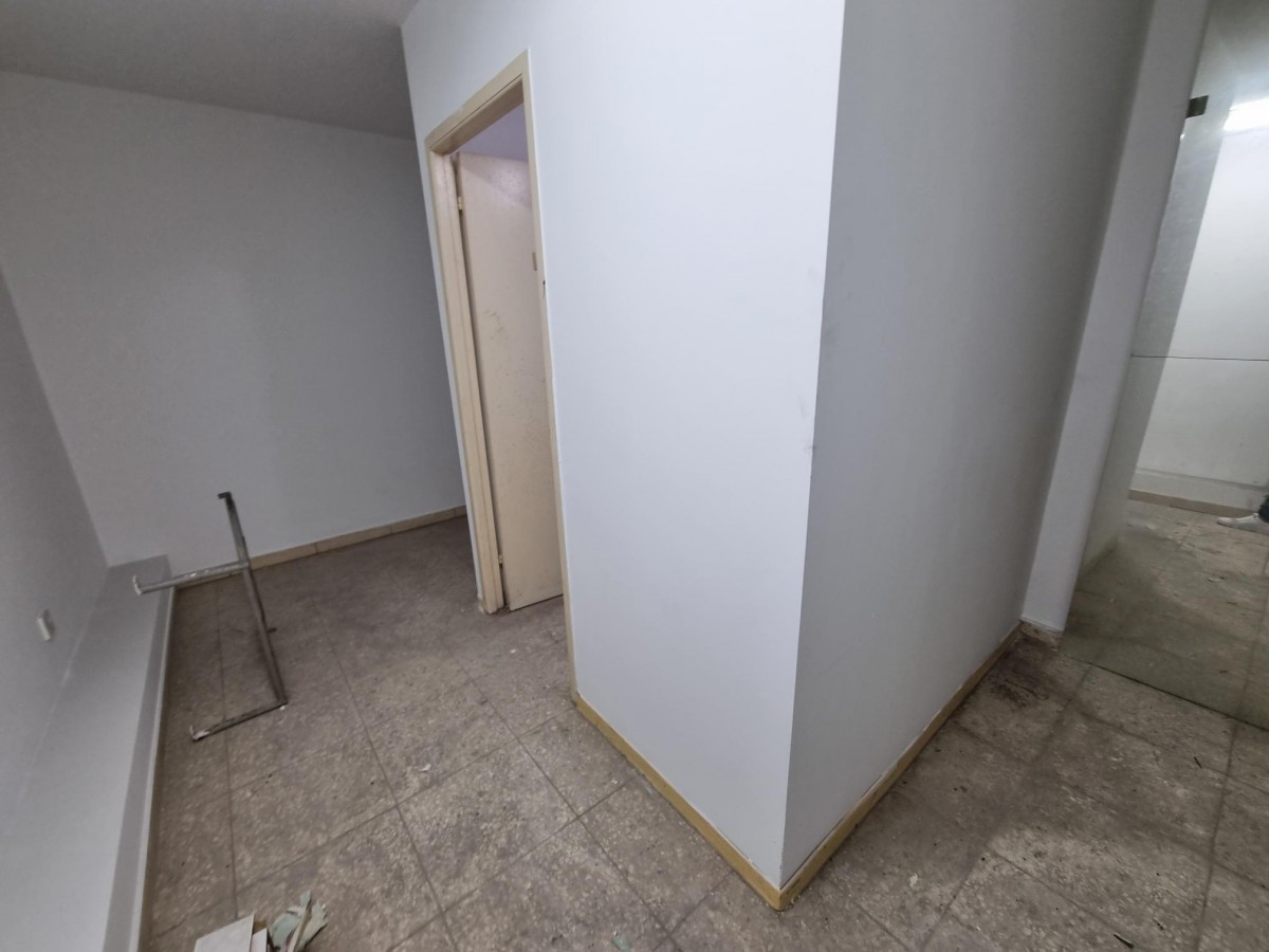 Shop For Rent  in  Kato Paphos