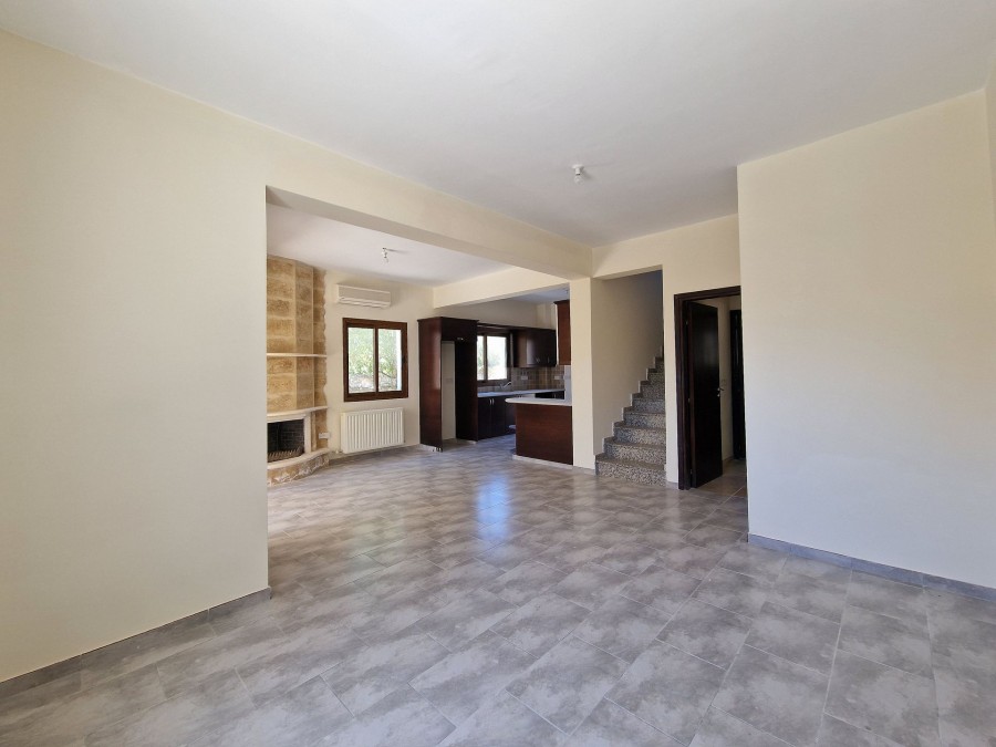 Detached Villa For Sale  in  Ineia