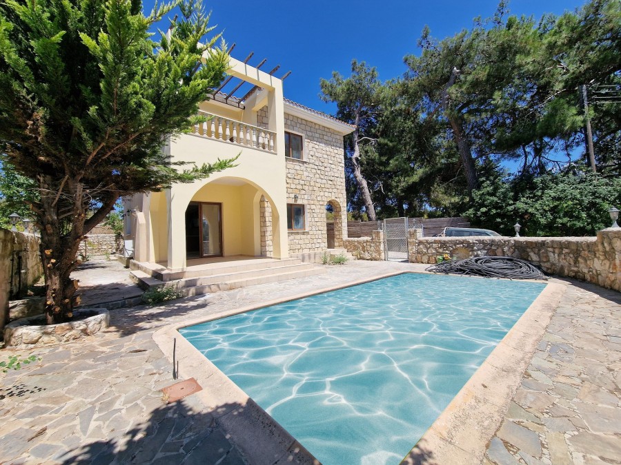 Detached Villa For Sale  in  Ineia