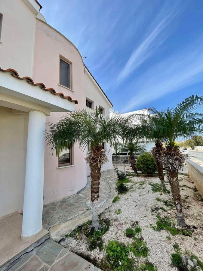 Detached Villa For Sale  in  Yeroskipou