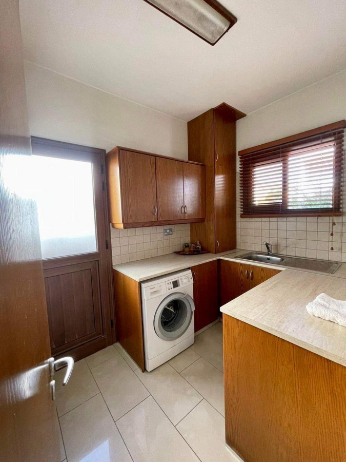 Detached Villa For Sale  in  Yeroskipou