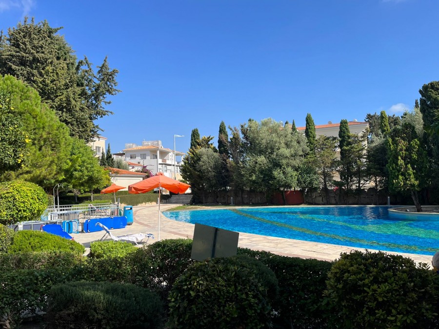 Floor Apartment  For Sale  in  Kato Paphos - Universal