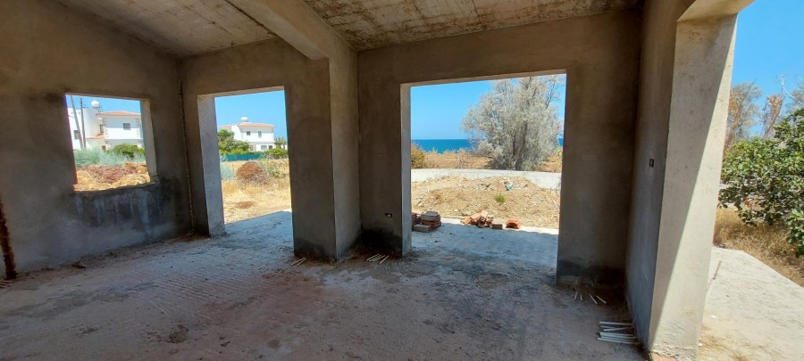 Detached Villa For Sale  in  Pomos