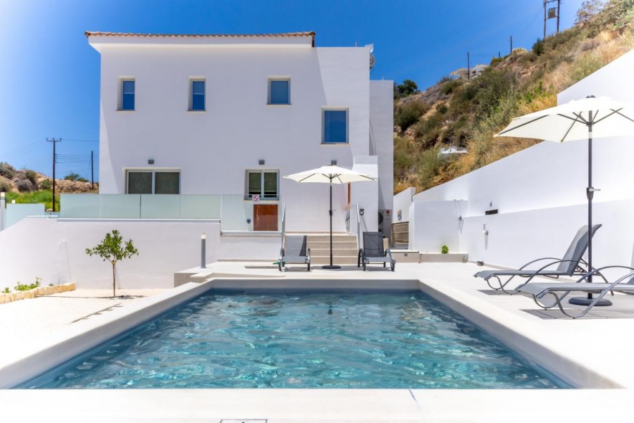 Peyia, Paphos Detached Villa For Sale | WW12126
