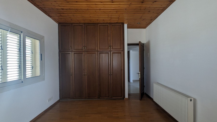 Detached Villa For Sale  in  Lakatamia