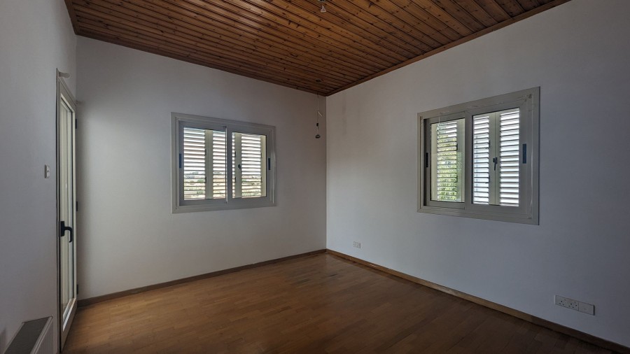 Detached Villa For Sale  in  Lakatamia