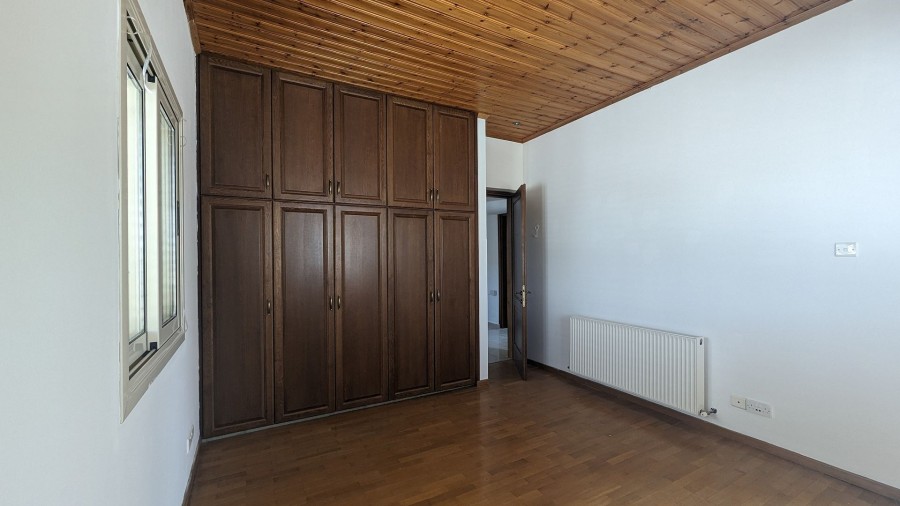 Detached Villa For Sale  in  Lakatamia